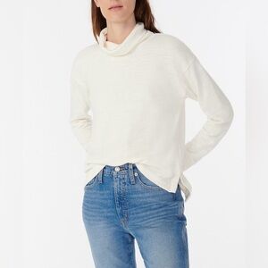 J. Crew Women's Off-White Turtleneck Sweater XS Vintage Fleece. Pre-Owned